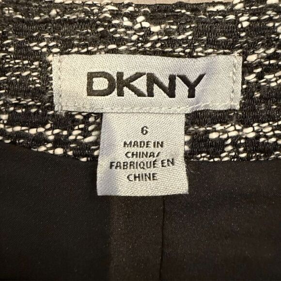 DKNY Tweeded Black Mini Skirt Side Zip Professional Classy Size 6 - Picture 4 of 9